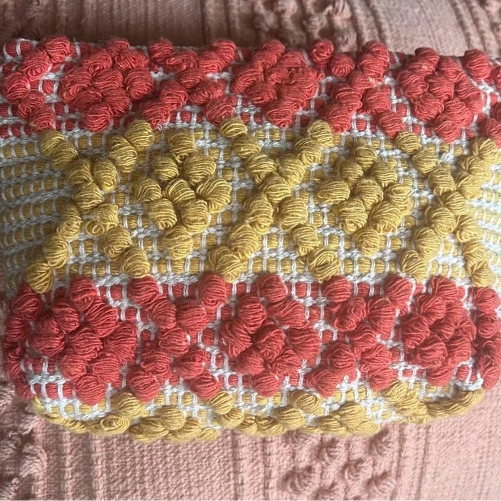 NWT..Universal Thread Knit Macrame Style Patterned Pouch/Makeup Bag